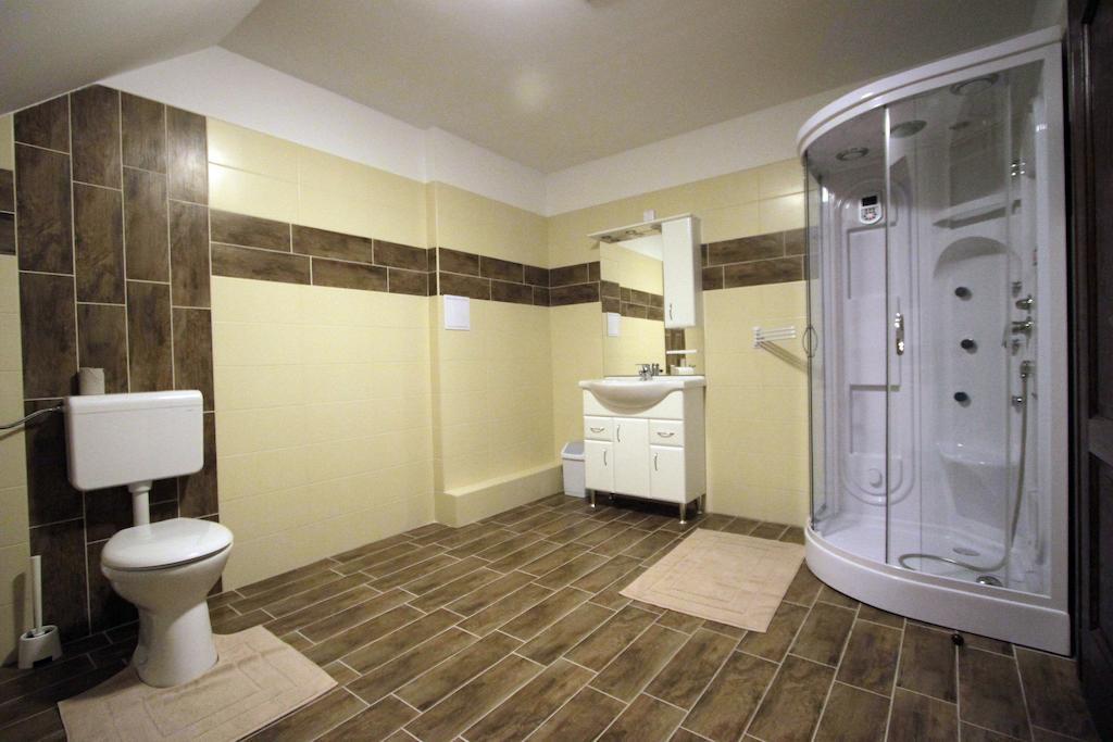 Patkoszeg Vendeghaz Hotell Kaposfo Rom bilde